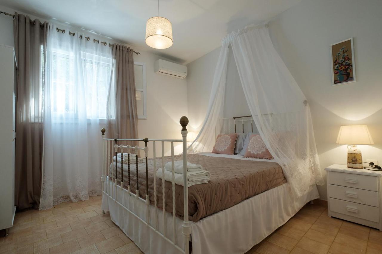 باليوكاستريتسا Eftyxia Apartments المظهر الخارجي الصورة